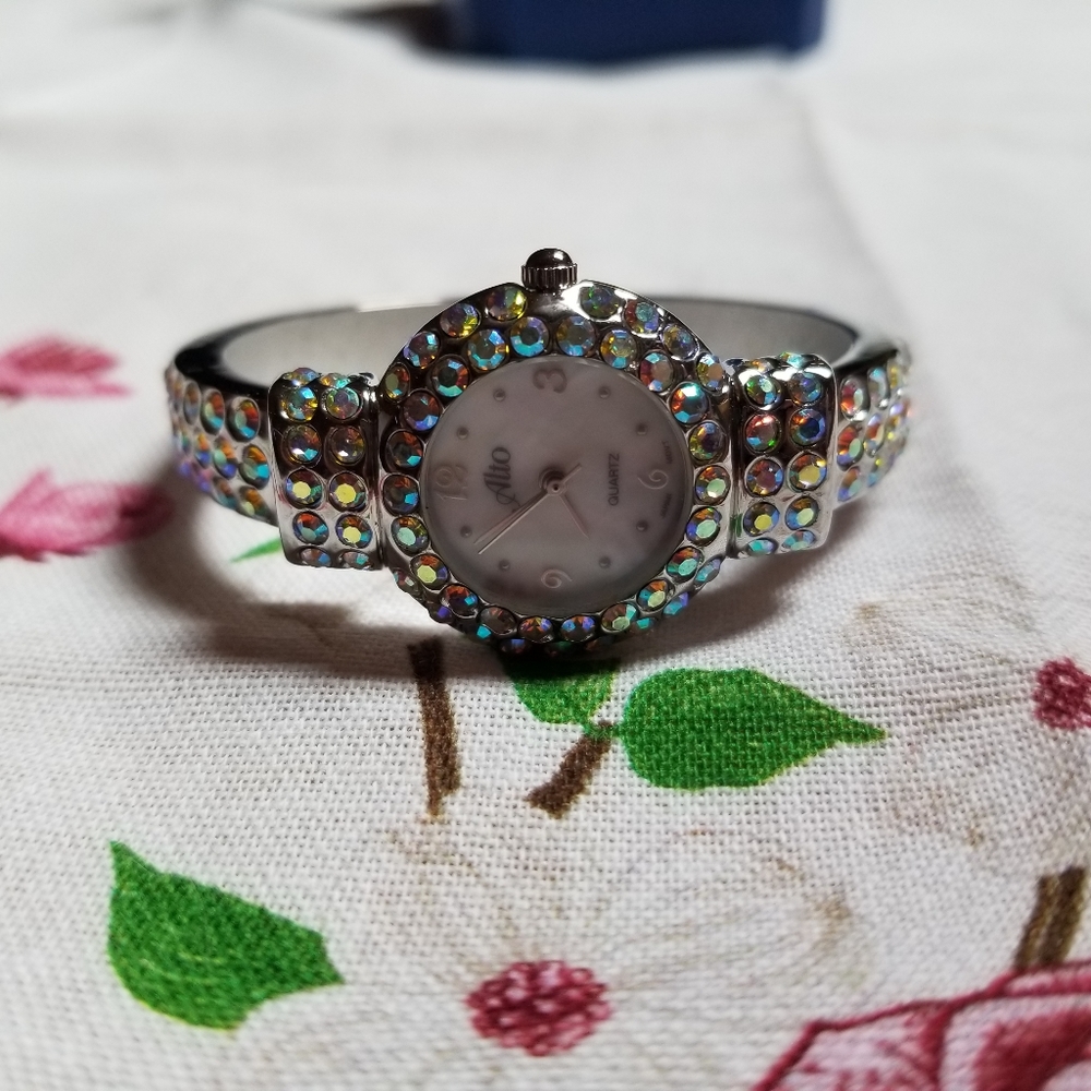❤Alto Womans Watch Gem Pearlescent Quartz Stainles